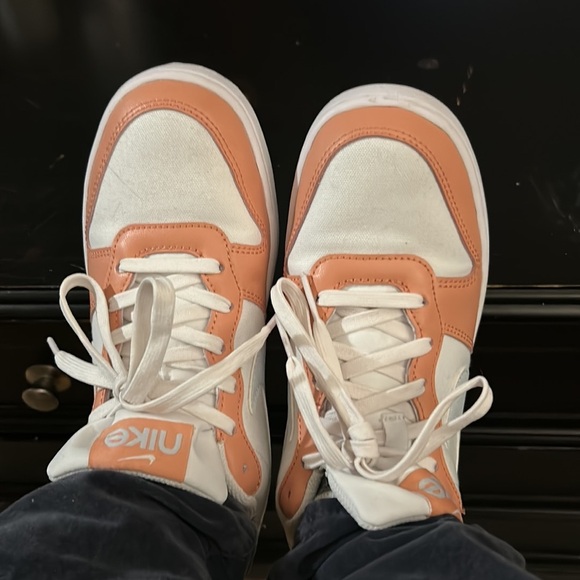 Nike All Day Play Youth size 5.5 women’s size 7 - Picture 3 of 3